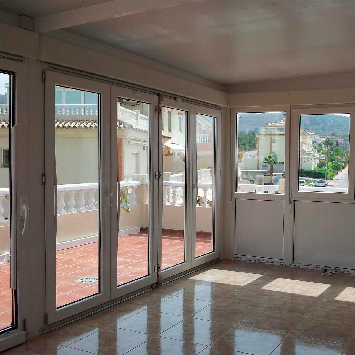 Cómo son las puertas de terraza de PVC en Málaga